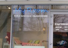 023_neon-studio-design