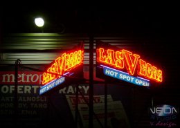 160_neon-studio-design