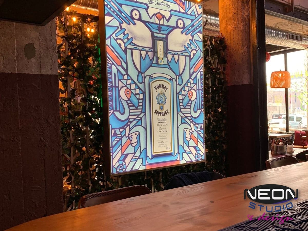 Bombay Sapphire — Light Box