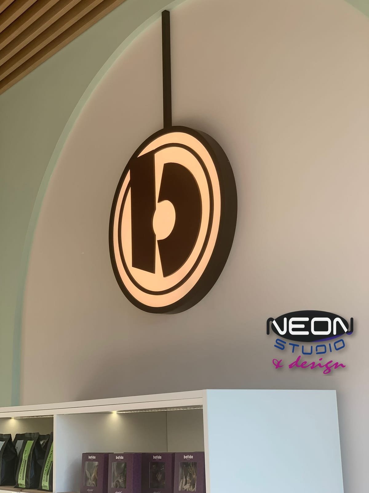 Batida — Round Light Box