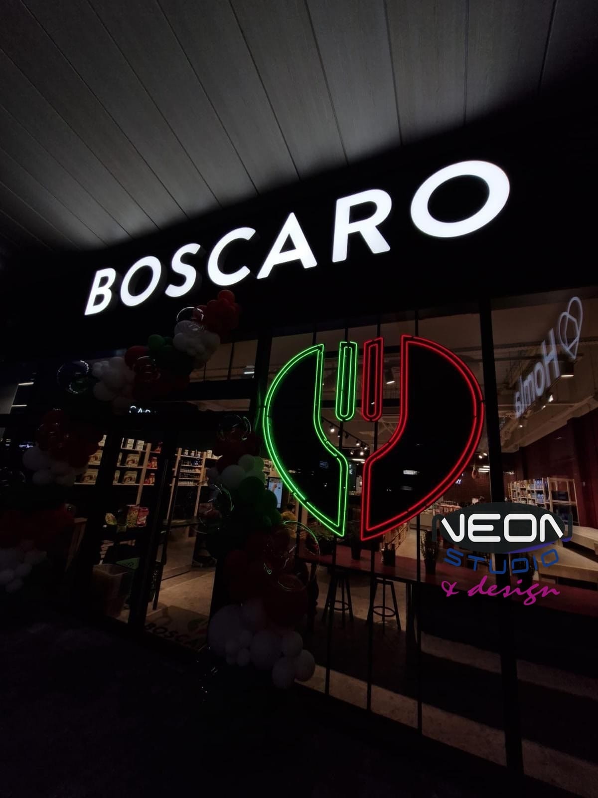 Boscaro - Litery 3D z neonem szklanym