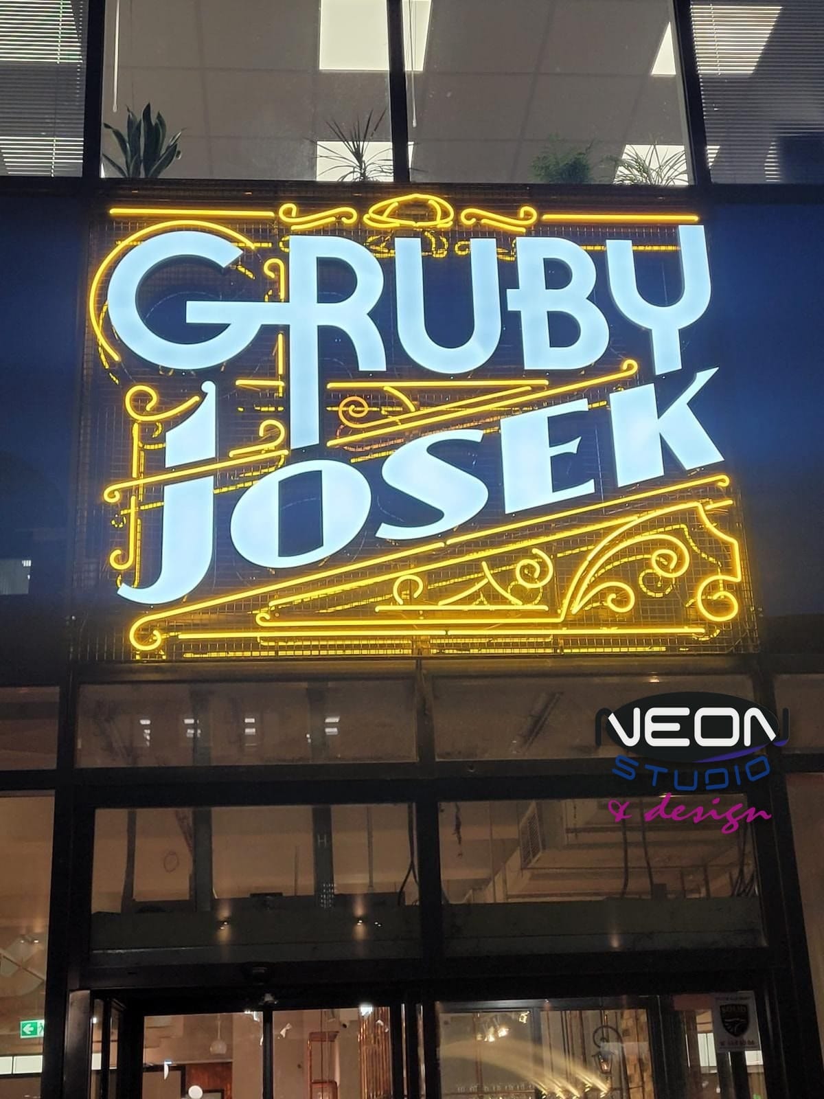 Gruby Josek — 3D Letters & Glass Neon