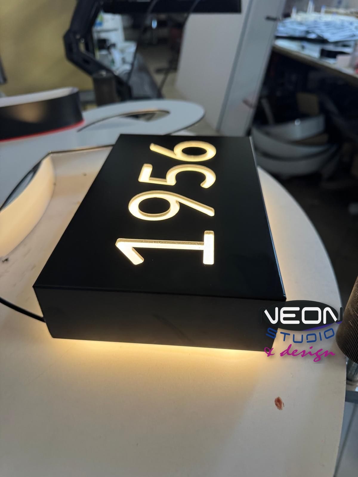 Illuminated Light Box