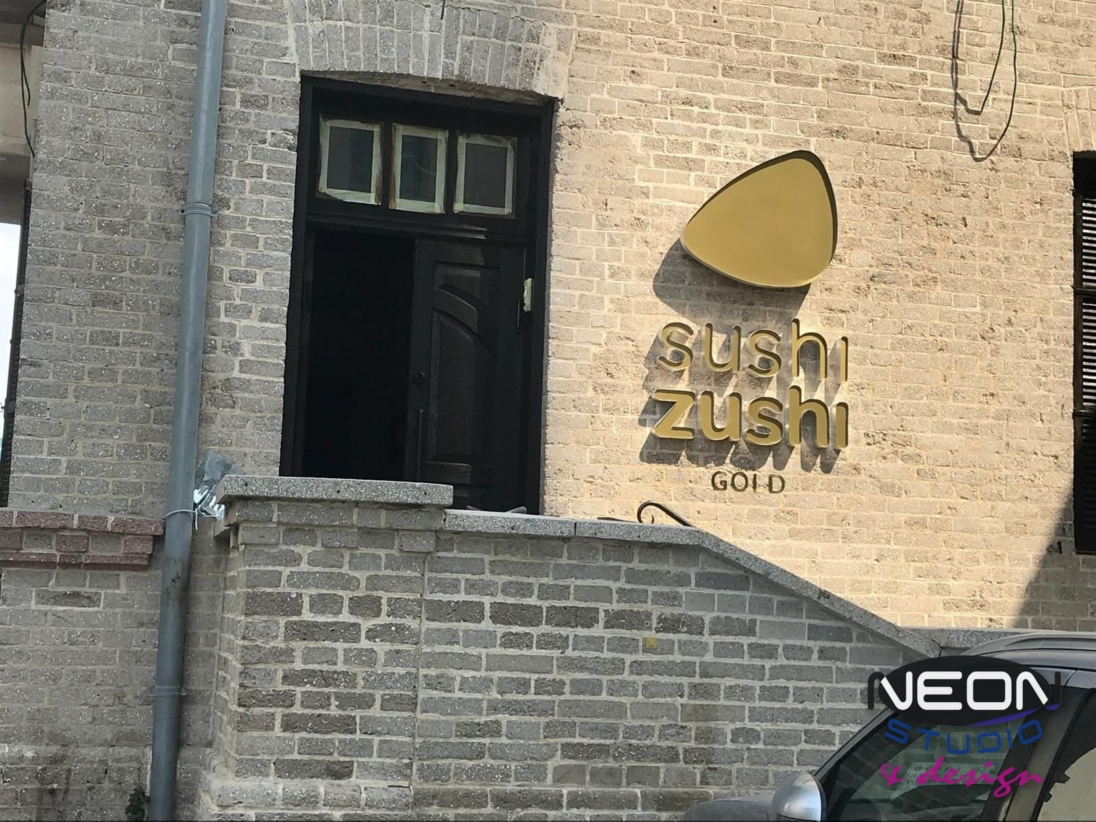 Litery przestrzenne 3D — ujęcie II
