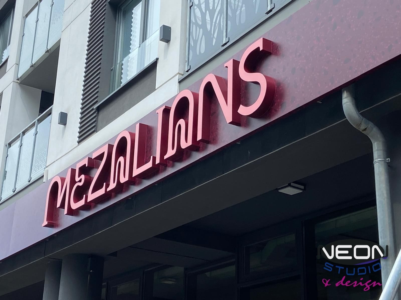 Mezalians - Litery 3D