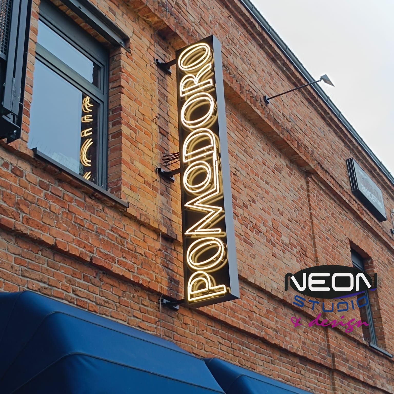 Glass Neon