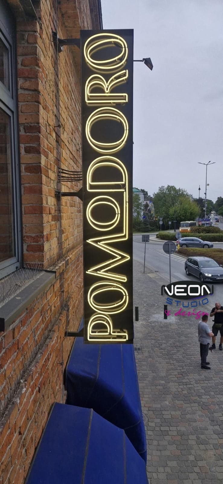 Pomodoro — Glass Neon
