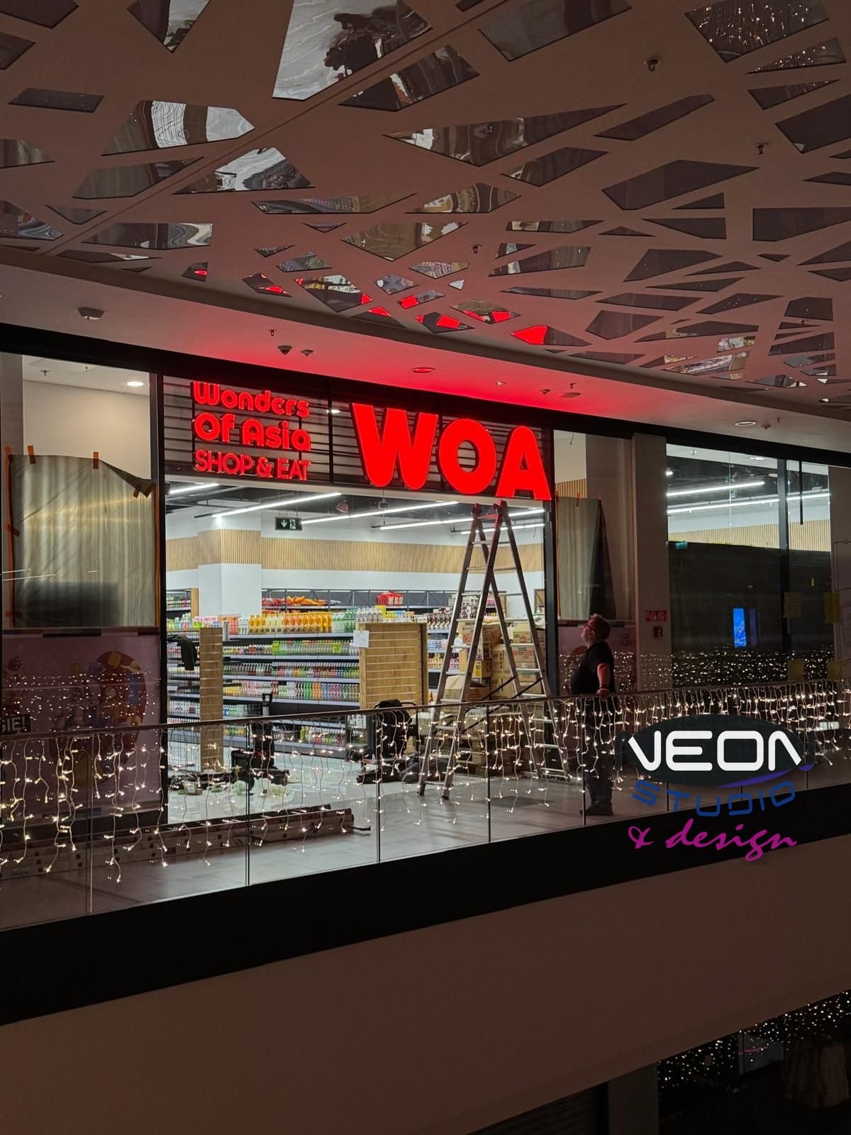 WOA - Litery przestrzenne